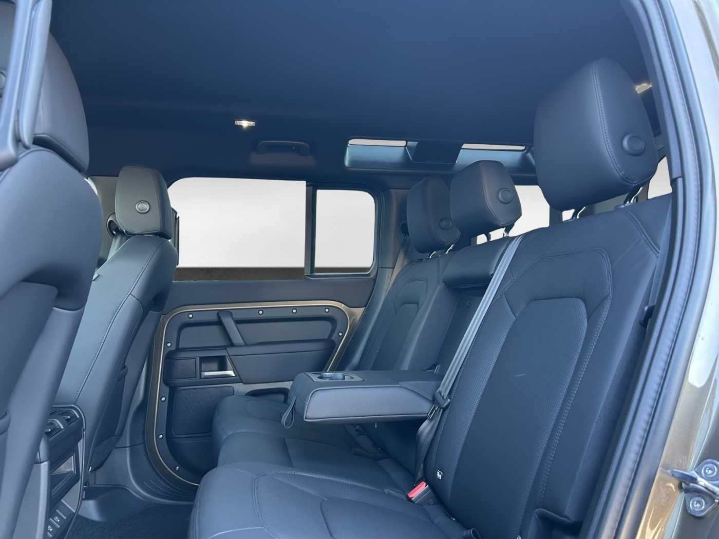 Land Rover Defender D250 110 X-Dynamic SE +Winterpaket +Meridian-Soundsystem