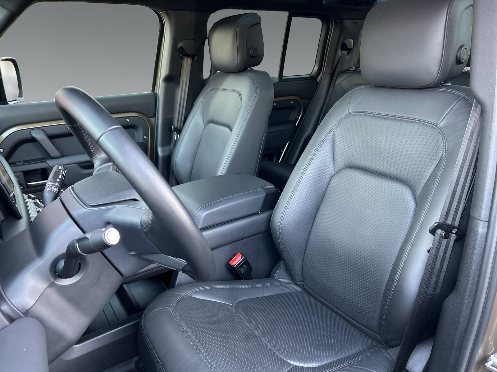 Land Rover Defender 3.0 D300 X-Dynamic HSE +AHK +PANORAMADACH