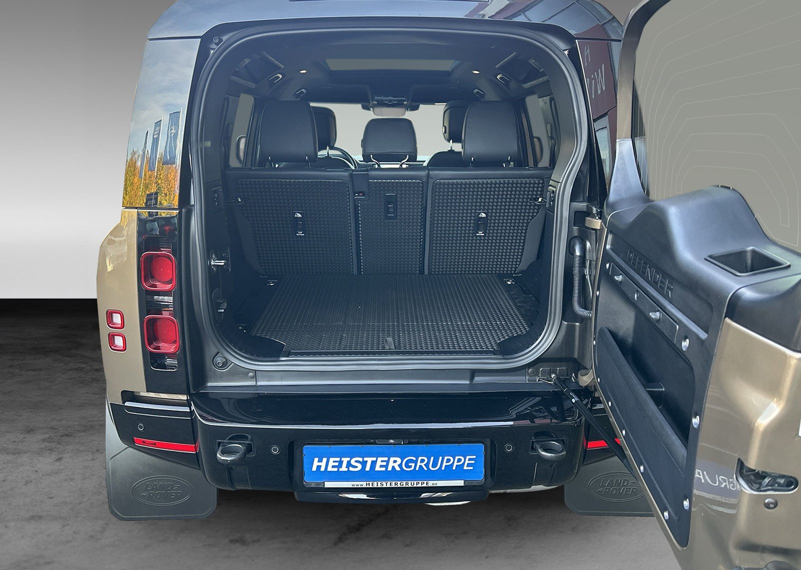 Land Rover Defender 3.0 D300 X-Dynamic HSE +AHK +PANORAMADACH