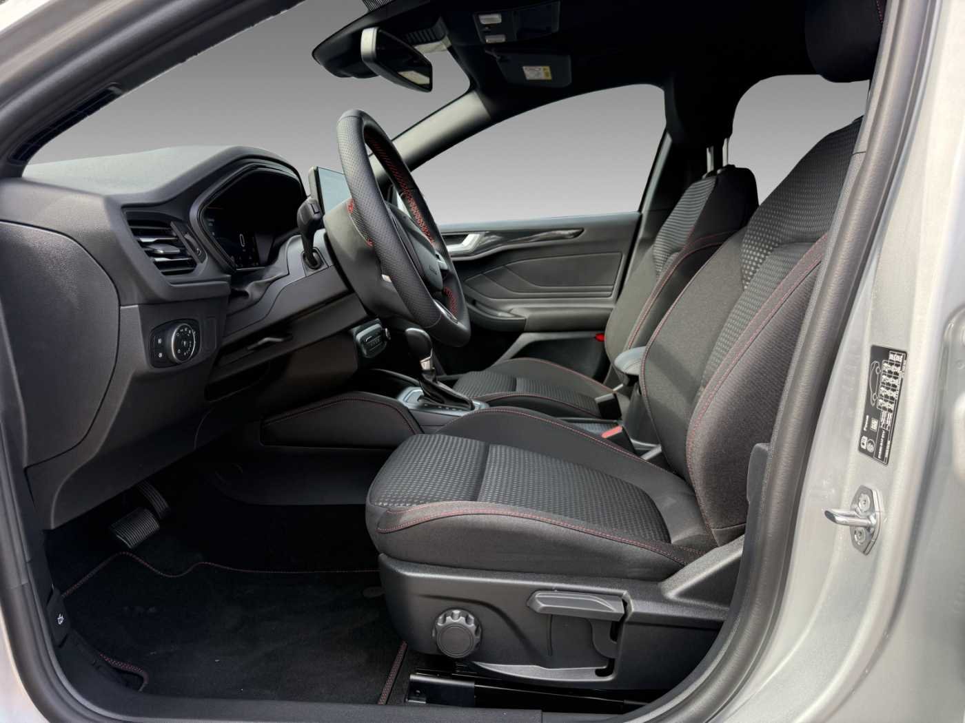 Ford Focus Turnier 1,0 ST-Line X +Navi+DAB+Klima2Zonen