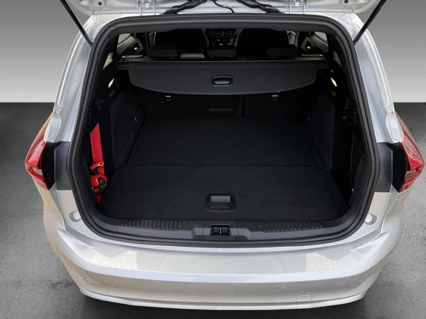 Ford Focus Turnier 1,0 ST-Line X +Navi+DAB+Klima2Zonen