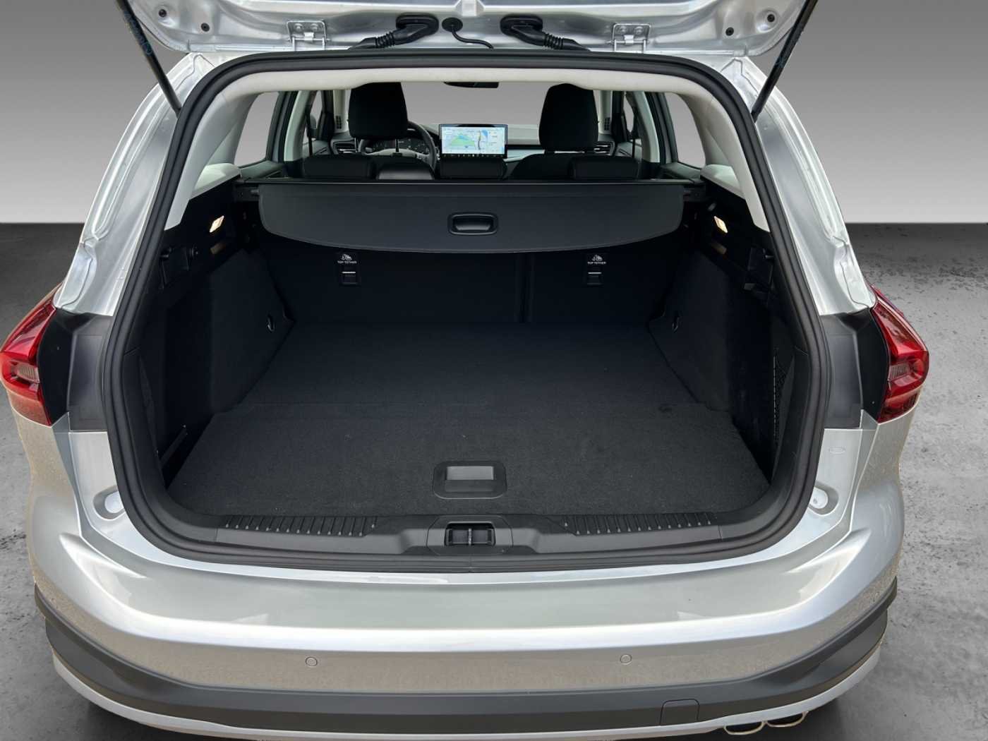 Ford Focus 1.0 Active +AHK+Navi+Bang&Olufsen
