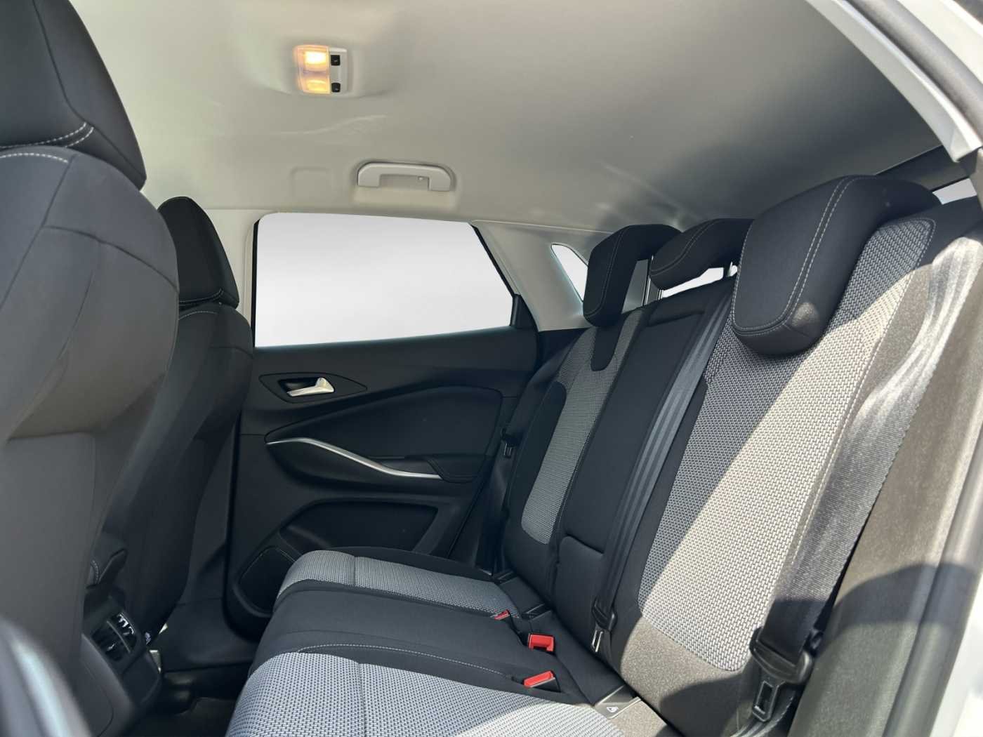 Opel Grandland 1.2 Business Edition +Klimaaut.+LED+DAB