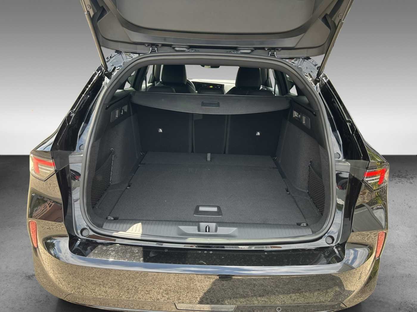 Opel Astra 1.2 Sports Tourer GS +AHK+Navi+