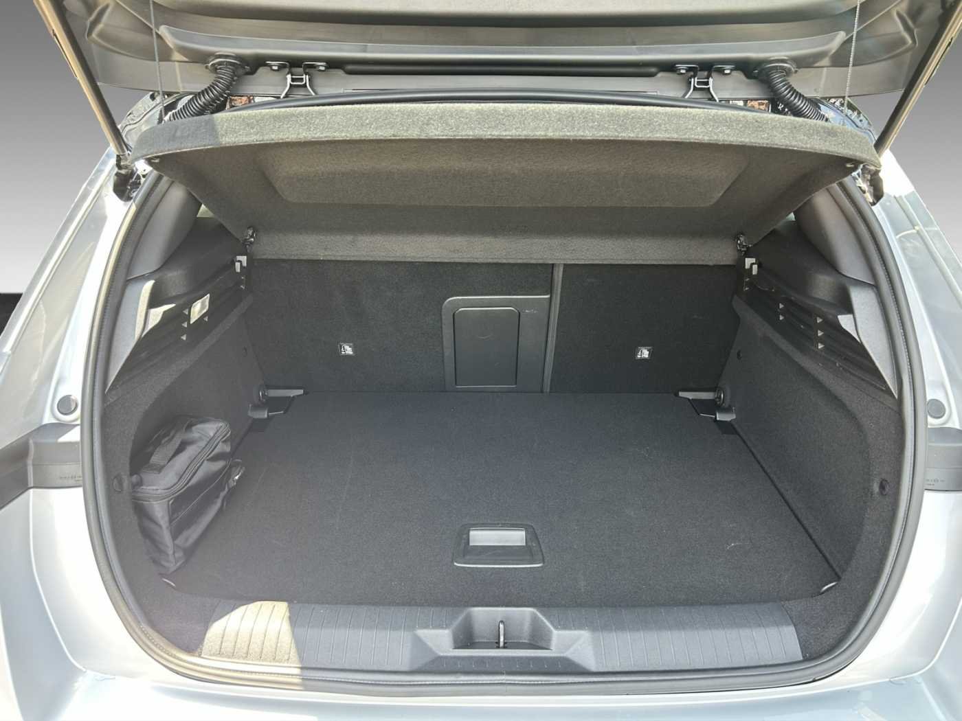 Opel Astra 1.2 GS + Navi+Keyless-Open&Start