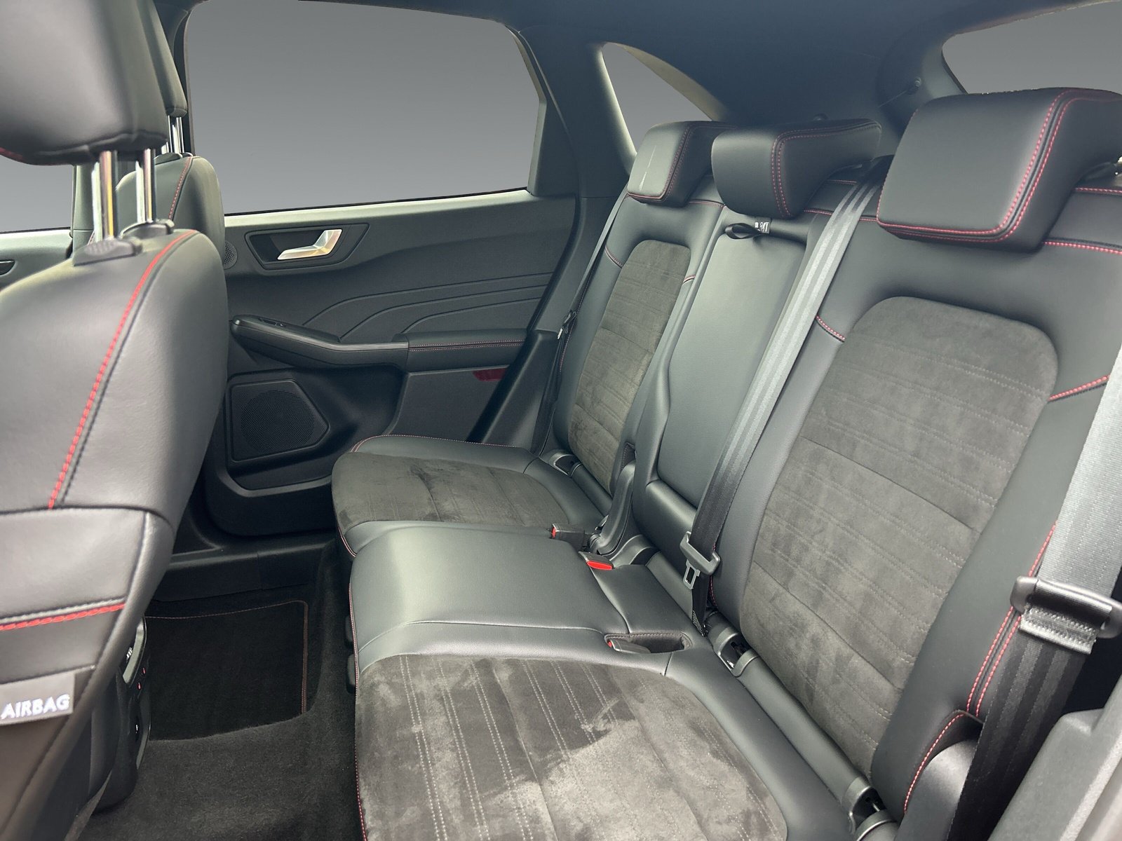 Ford Kuga 2.0 EcoBlue ST-Line X +AHK+B&O+Navi