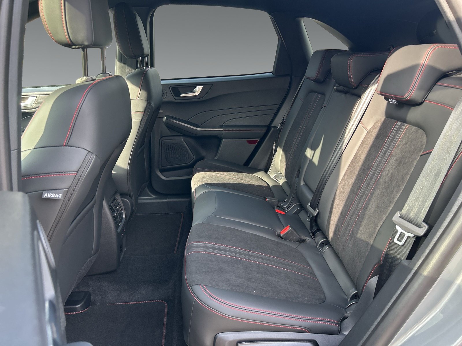 Ford Kuga 2.5 Duratec Hybrid FHEV ST-Line X +AHK +360° Kamera