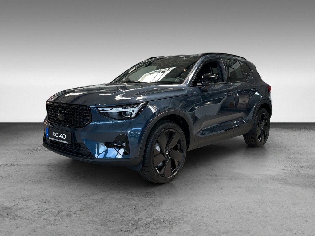Volvo XC40 B4 Plus Black Edition+FS-Heizung+Licht-Paket+HK