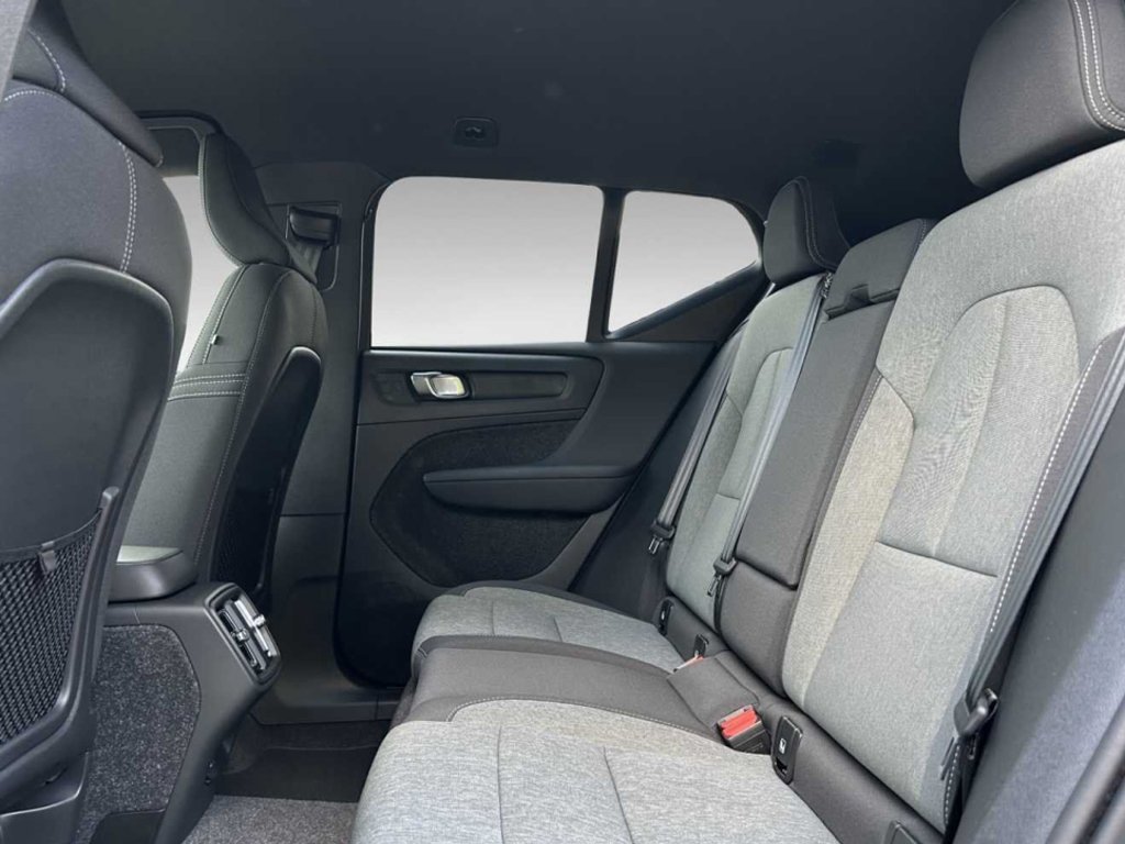 Volvo XC40 B4 Plus Black Edition+FS-Heizung+Licht-Paket+HK