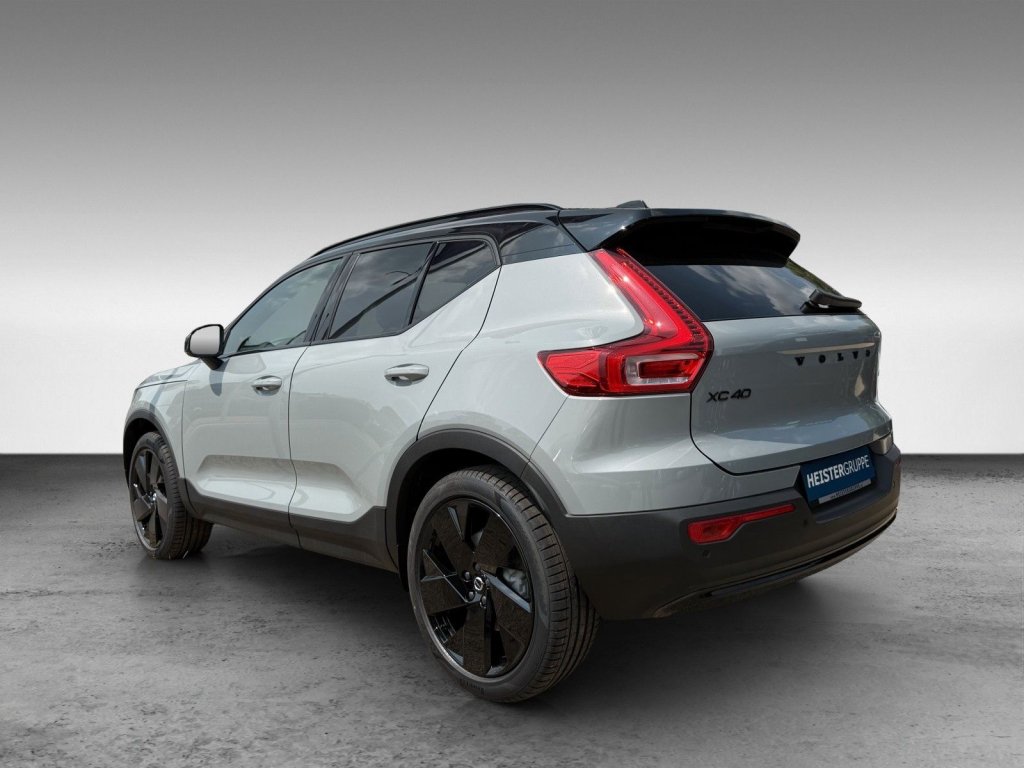 Volvo XC40 B3 Plus Black Edition+10.500€ Preisvorteil+FS-Heizung+ACC+HK+BLIS