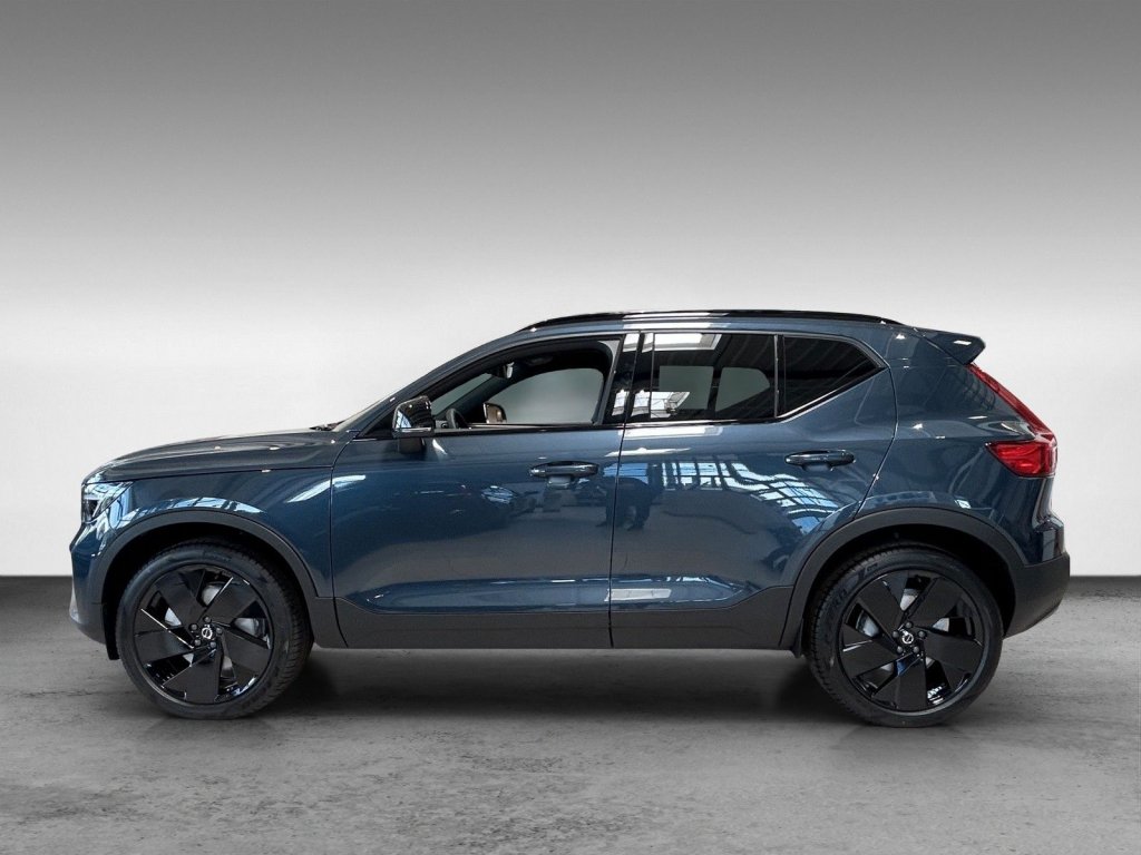 Volvo XC40 B3 Plus Black Edition+10.500€ Preisvorteil+FS-Heizung+ACC+HK+BLIS