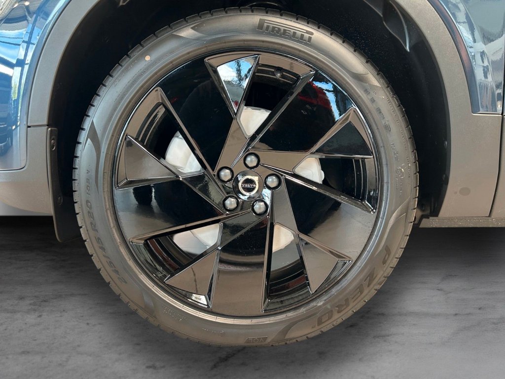 Volvo XC40 B3 Plus Black Edition+10.500€ Preisvorteil+FS-Heizung+ACC+HK+BLIS