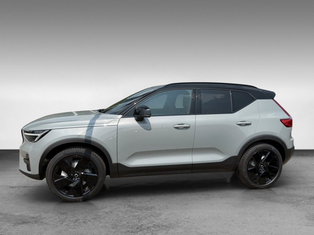 Volvo XC40 B4 Plus Black Edition+10.700€ Preisvorteil+FS-Heizung+ACC+HK+BLIS
