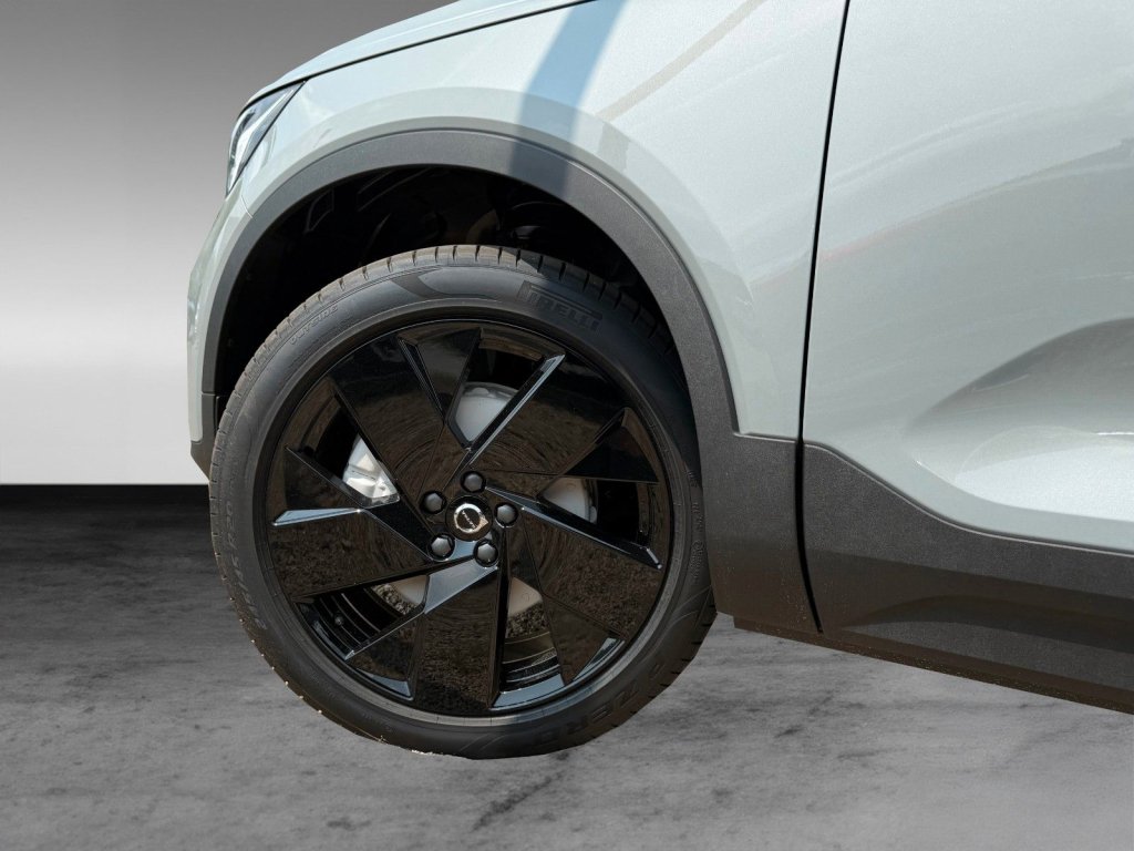 Volvo XC40 B4 Plus Black Edition+10.700€ Preisvorteil+FS-Heizung+ACC+HK+BLIS