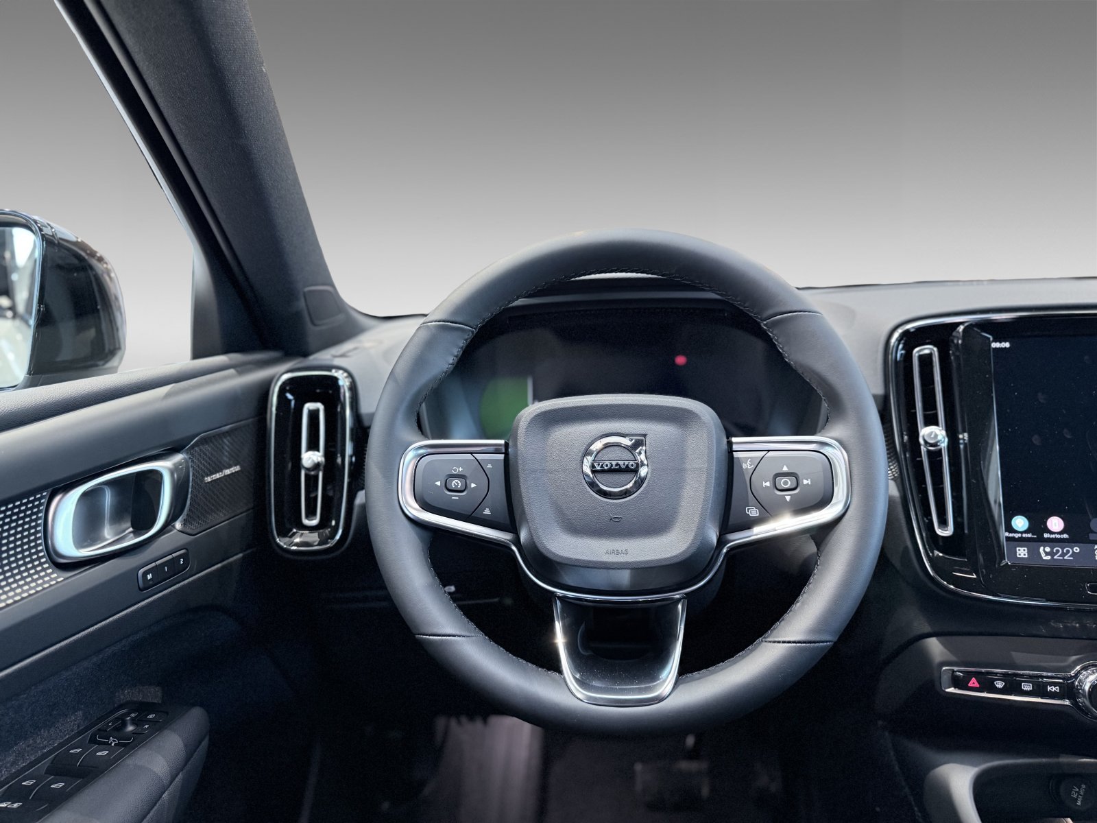 Volvo EX40 Twin Motor Plus Black Edition+Licht+Sitzkomfort+Winter