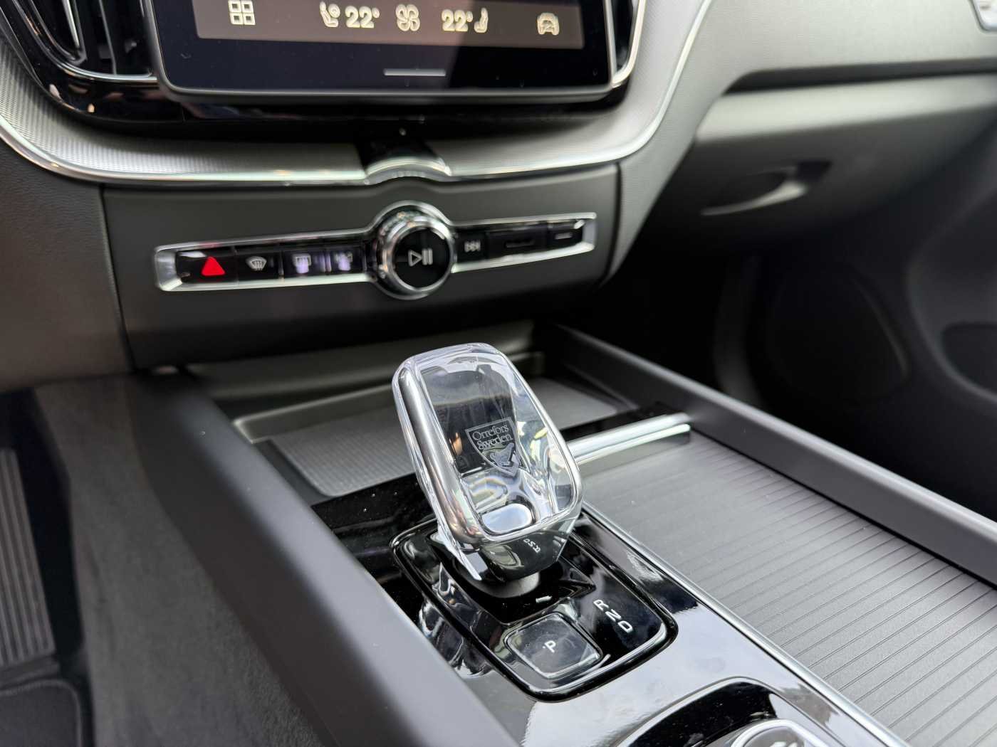 Volvo XC60 T8 Plus Black Edition+Licht-Paket+Keyless+Winter-Paket