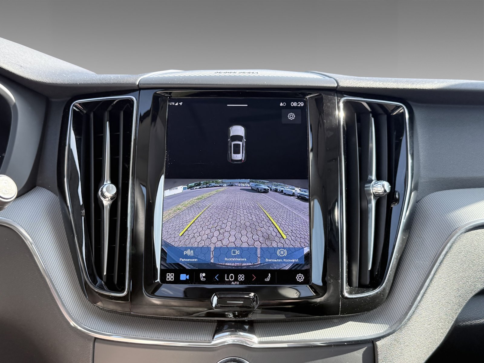 Volvo XC60 B4 D Plus Dark+AHK+Keyless+HK
