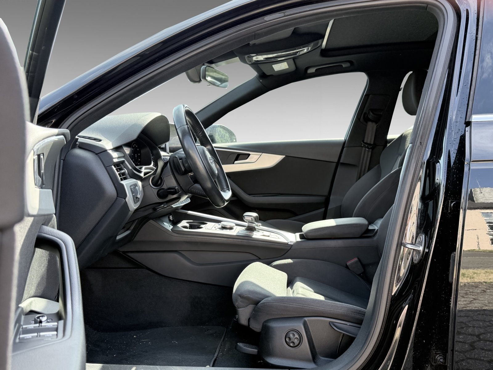 Audi A4 1.4 TFSI sport+AHK+MMI+Tourpaket+Audi virtual cockpit