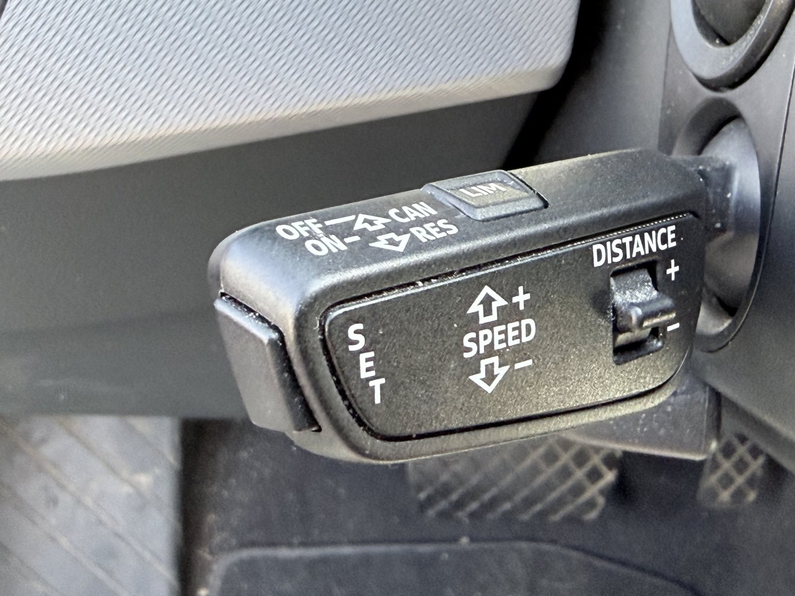 Audi A4 1.4 TFSI sport+AHK+MMI+Tourpaket+Audi virtual cockpit