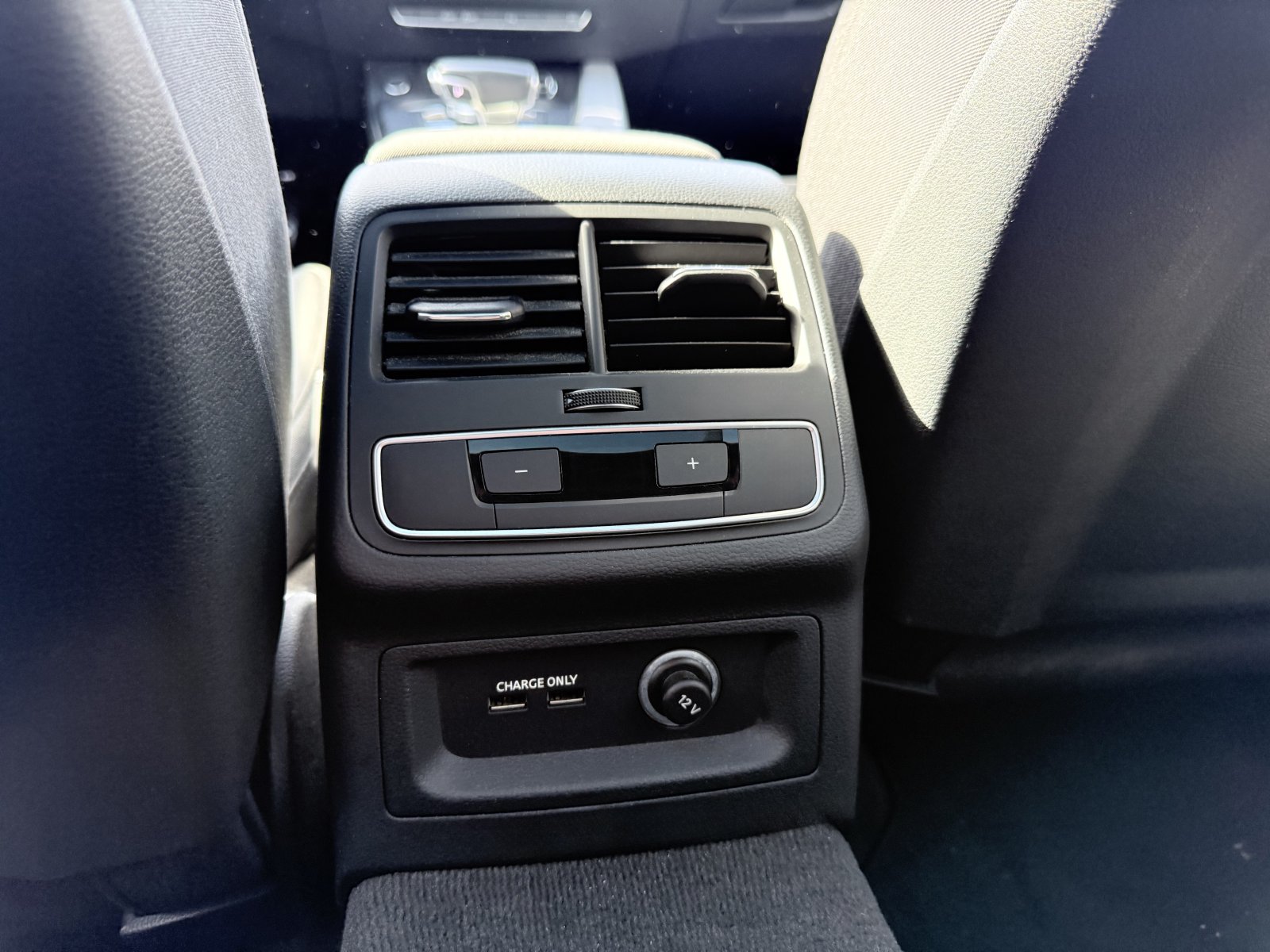 Audi A4 1.4 TFSI sport+AHK+MMI+Tourpaket+Audi virtual cockpit