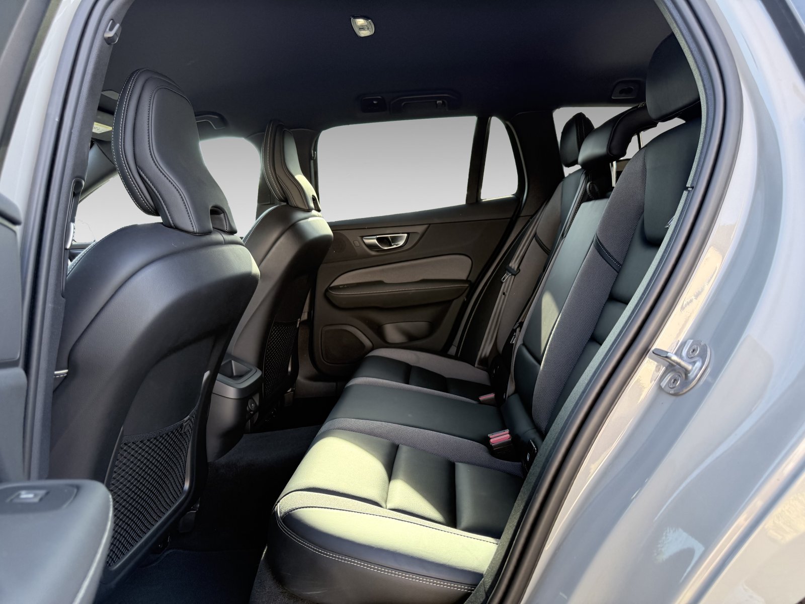 Volvo V60 B4 Plus Dark+360°+ACC+AHK+HK+Standheizung
