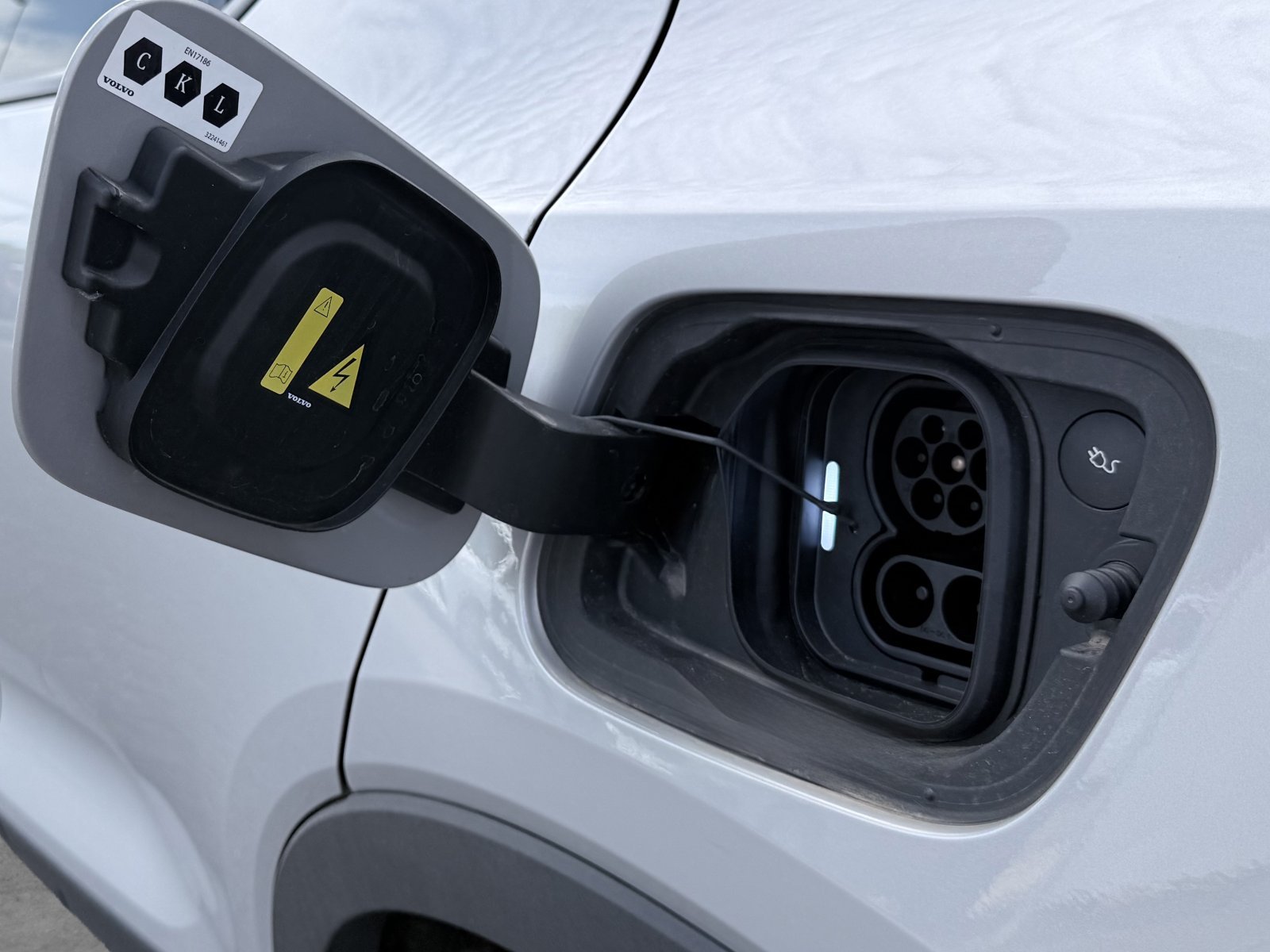 Volvo XC40 Recharge Single Motor Plus+ACC+Keyless+Standheizung