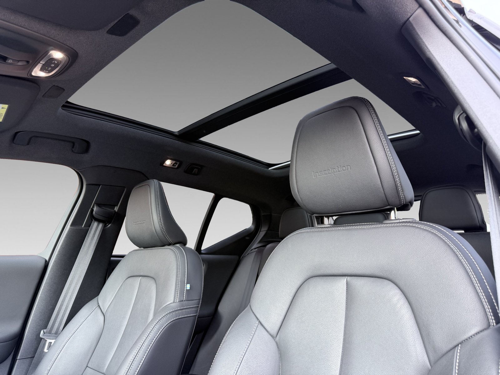 Volvo XC40 D3 AWD Inscription+360°+HK+Totwinkel+Xenium-Paket