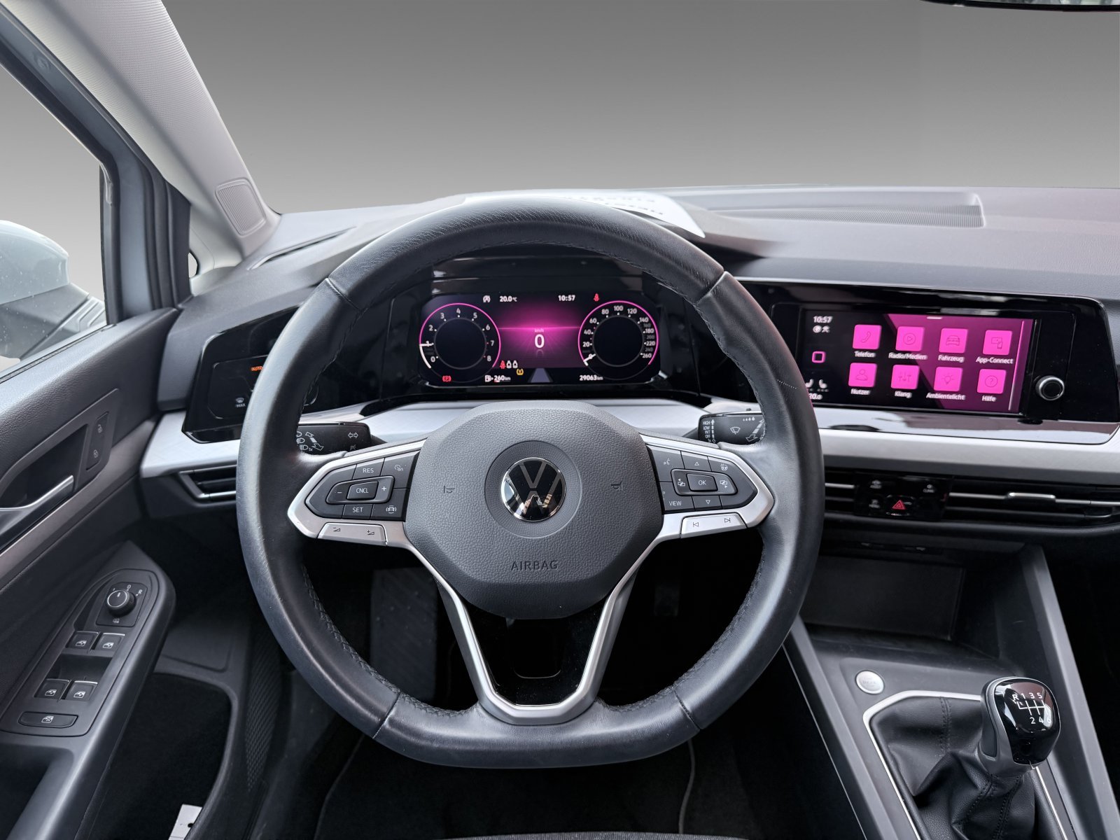 VW Golf VIII 1.0 TSI Life+Ambiente+CarPlay+Winterpaket