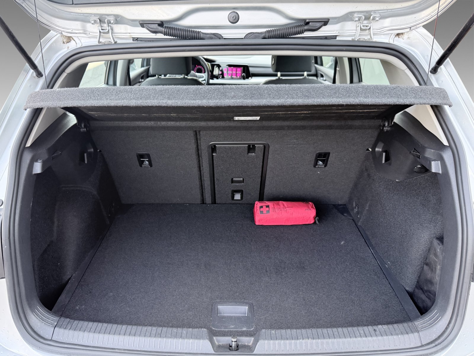 VW Golf VIII 1.0 TSI Life+Ambiente+CarPlay+Winterpaket