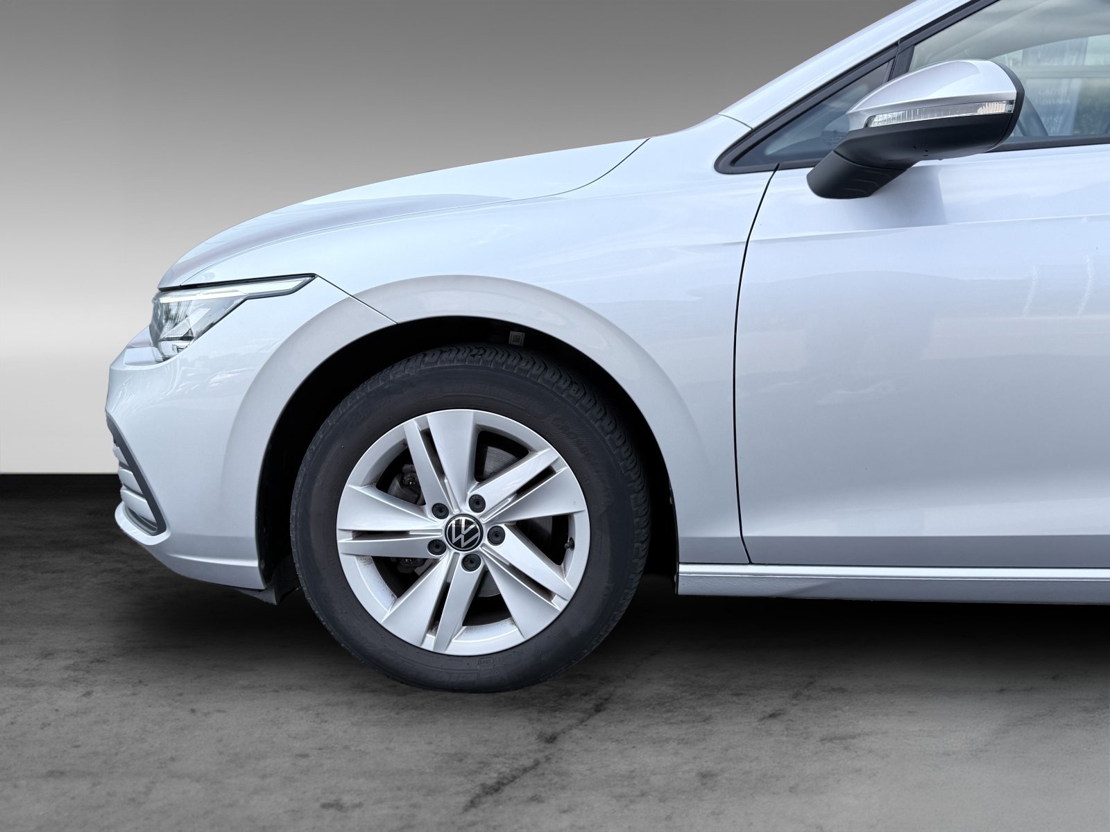 VW Golf VIII 1.0 TSI Life+Ambiente+CarPlay+Winterpaket