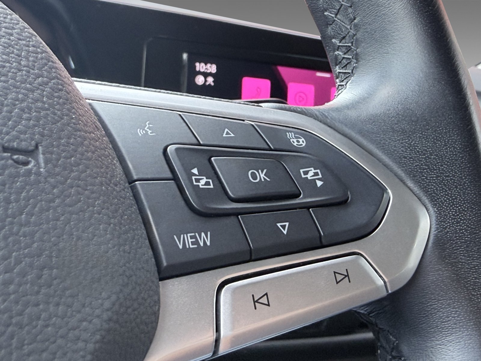VW Golf VIII 1.0 TSI Life+Ambiente+CarPlay+Winterpaket