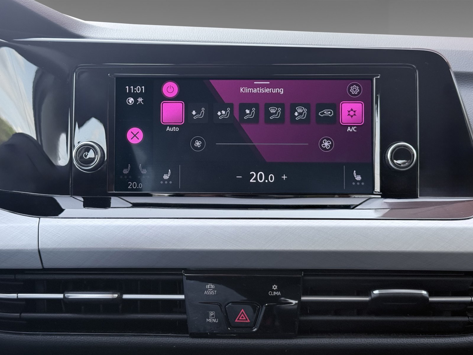 VW Golf VIII 1.0 TSI Life+Ambiente+CarPlay+Winterpaket