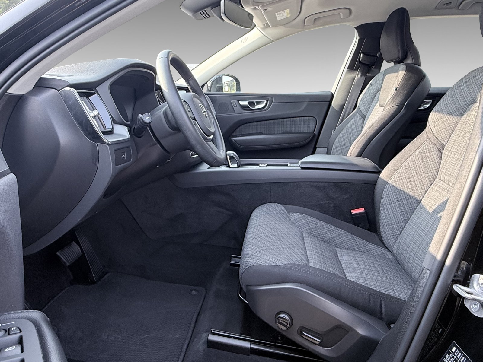 Volvo XC60 B4 Core+Keyless+FS-Heizung+Winter-Paket