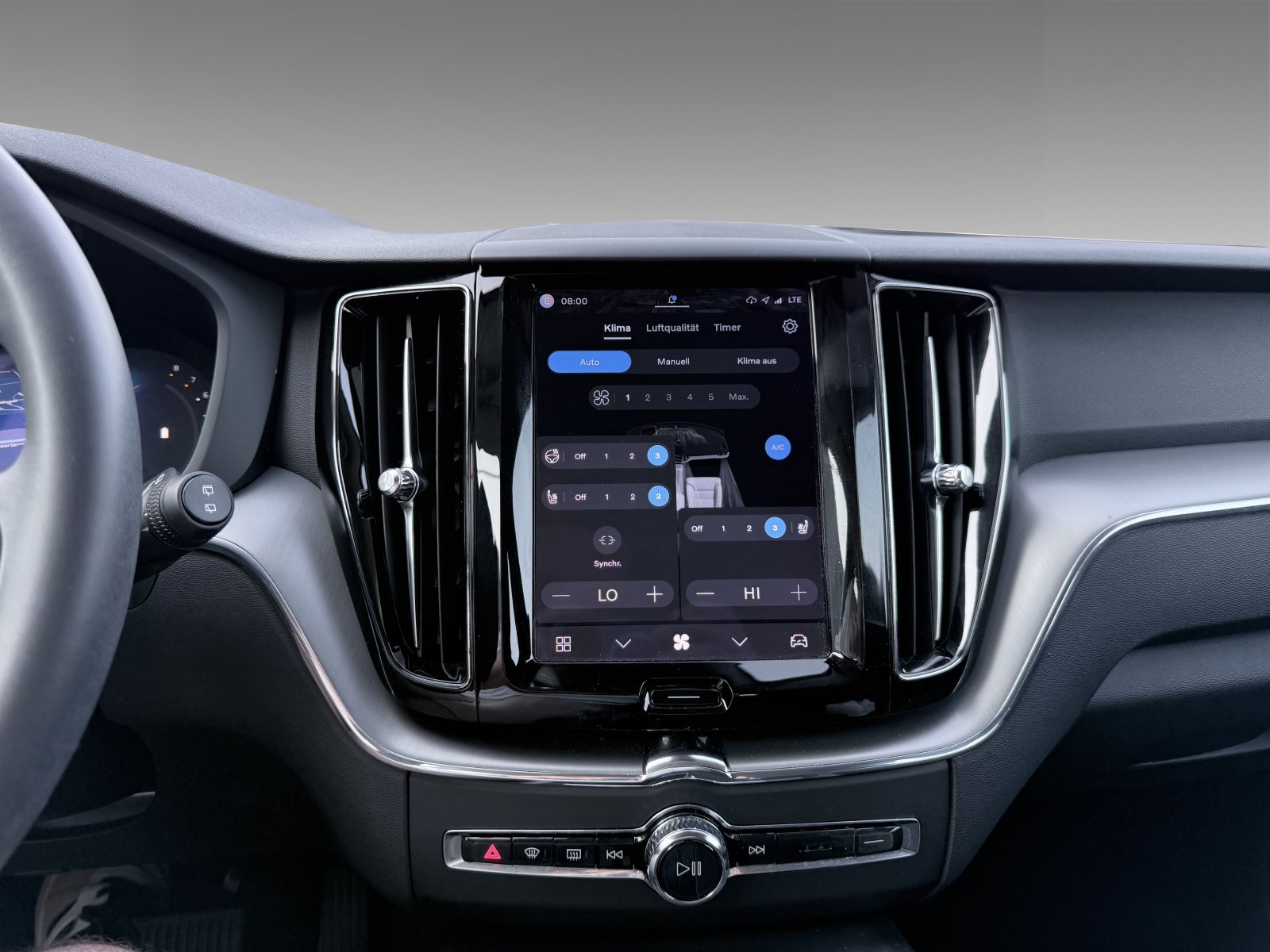 Volvo XC60 B4 Core+Keyless+FS-Heizung+Winter-Paket