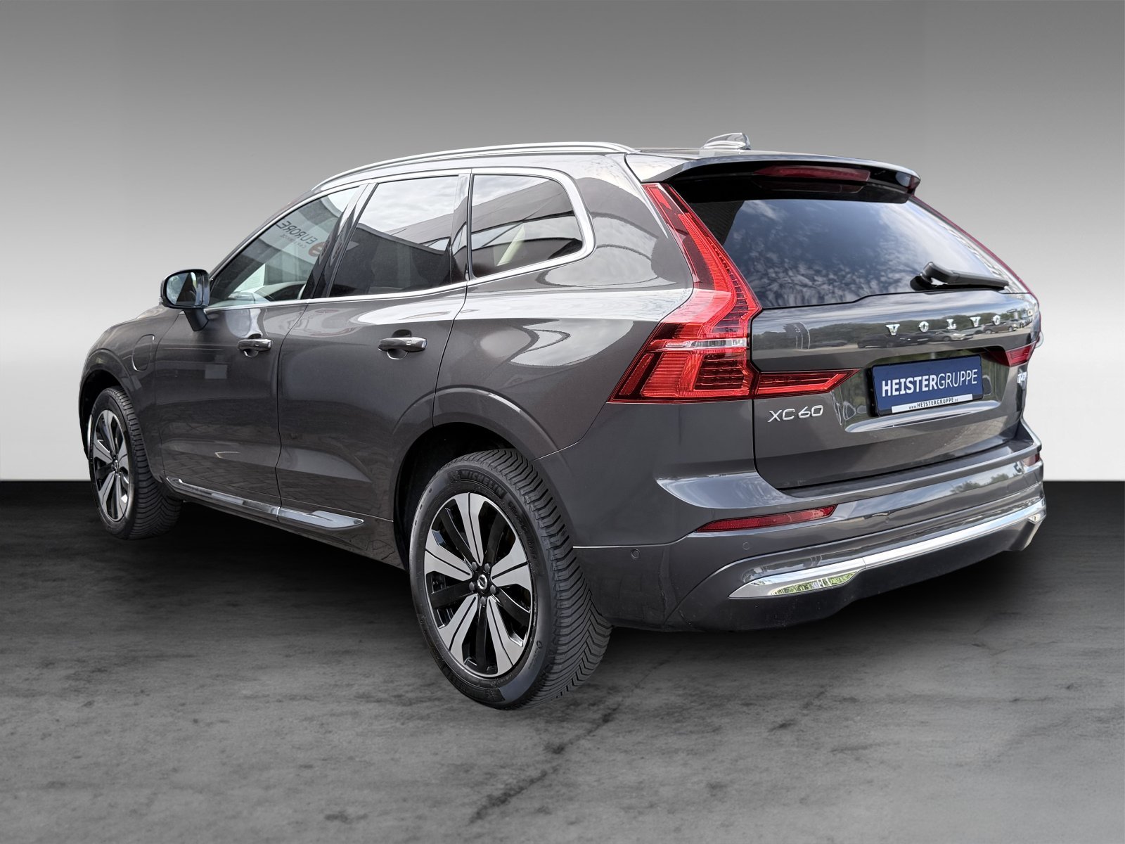 Volvo XC60 T6 AWD Plus Bright+360°+ACC+Business-Paket+BLIS+Voll-LED