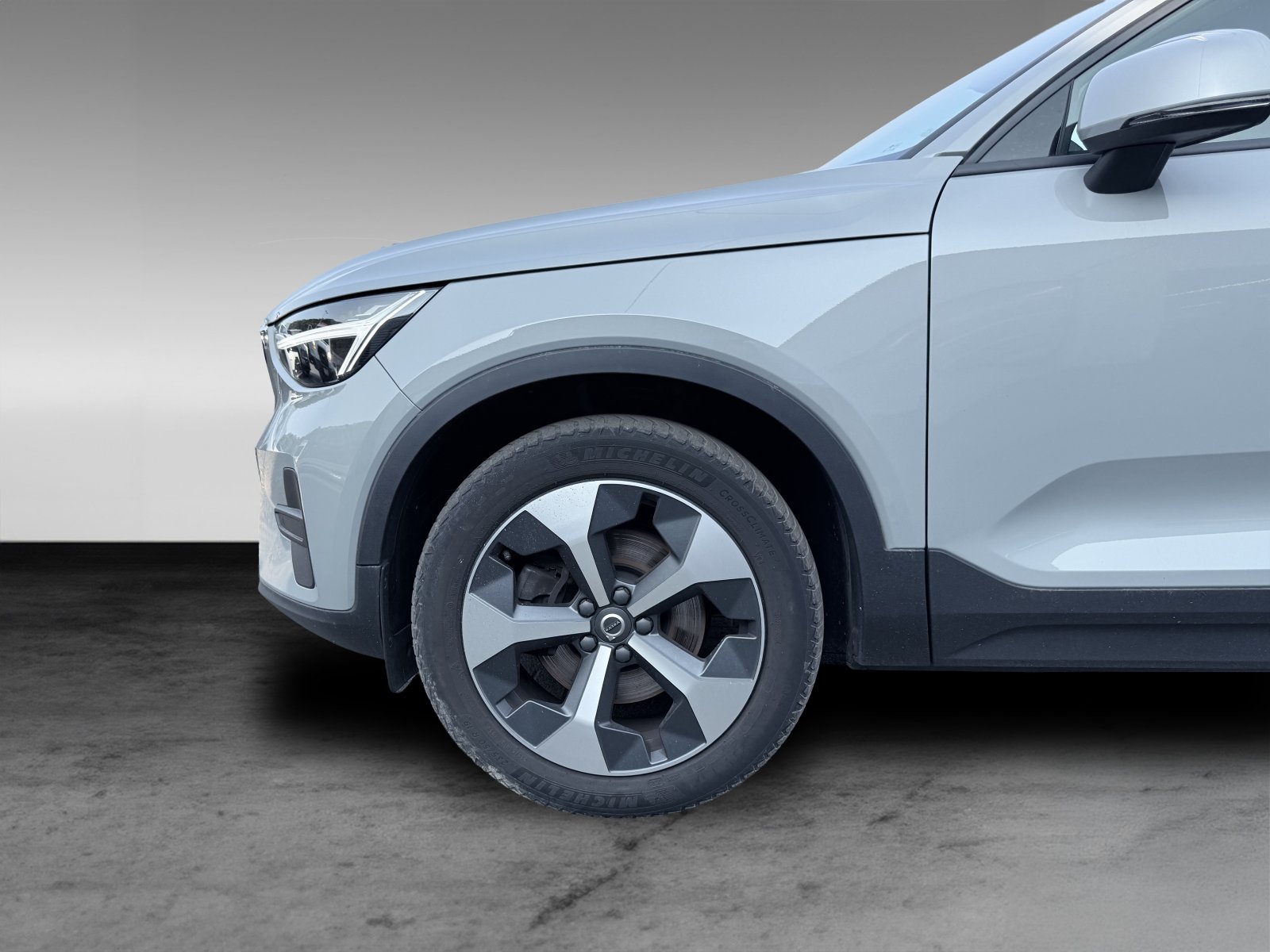 Volvo XC40 B3 Core+Bluetooth+CarPlay+Keyless