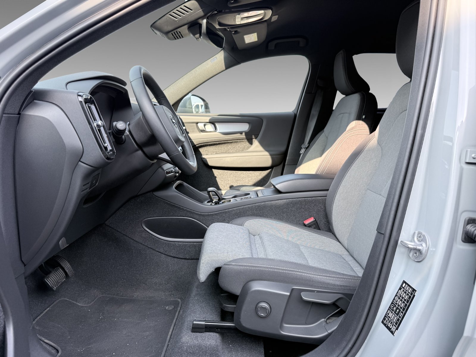 Volvo XC40 B3 Core+Bluetooth+CarPlay+Keyless