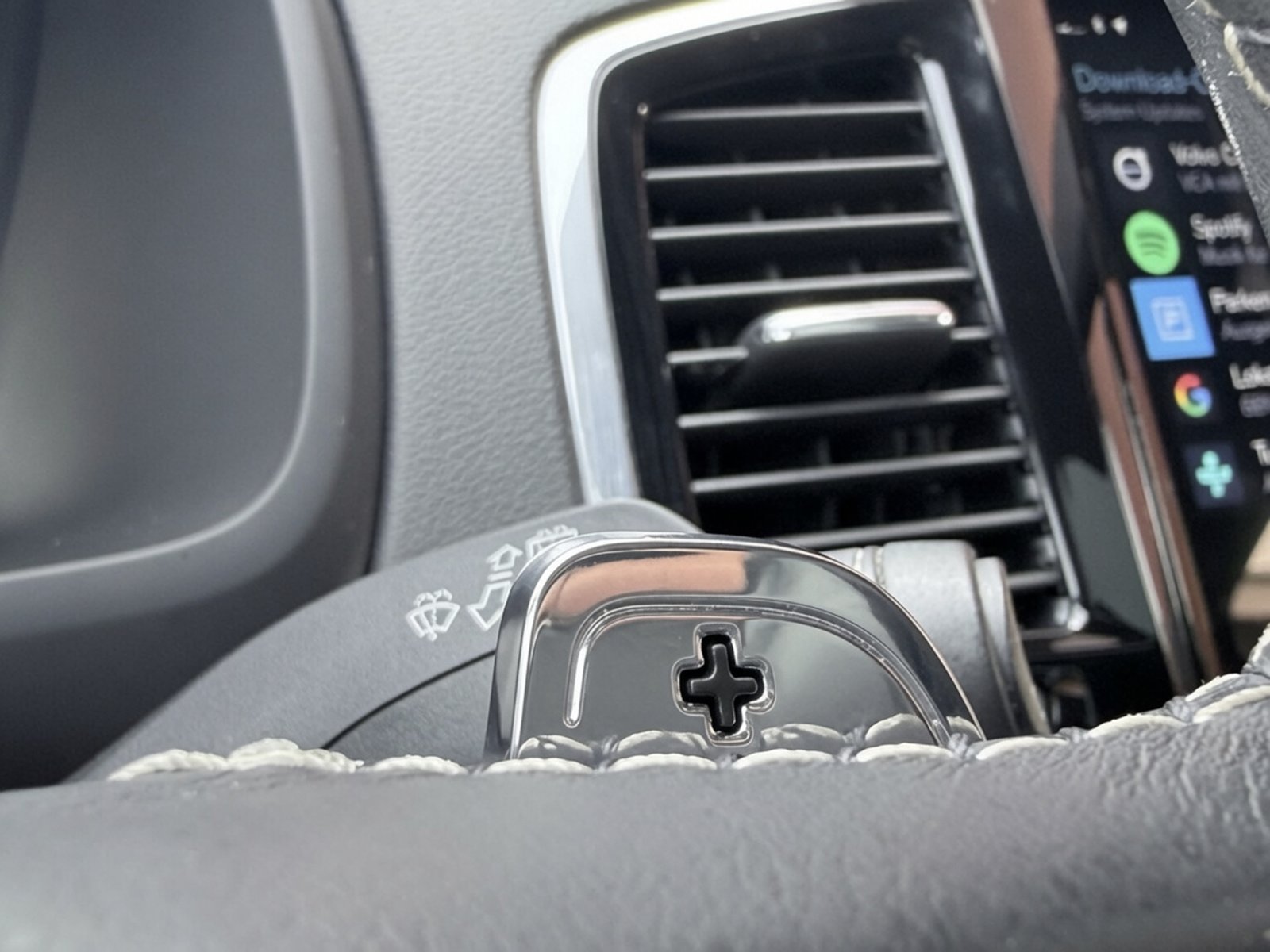 Volvo XC90 T8 Twin Engine R-Design+AHK+Carbon+Keyless+HK+Panorama