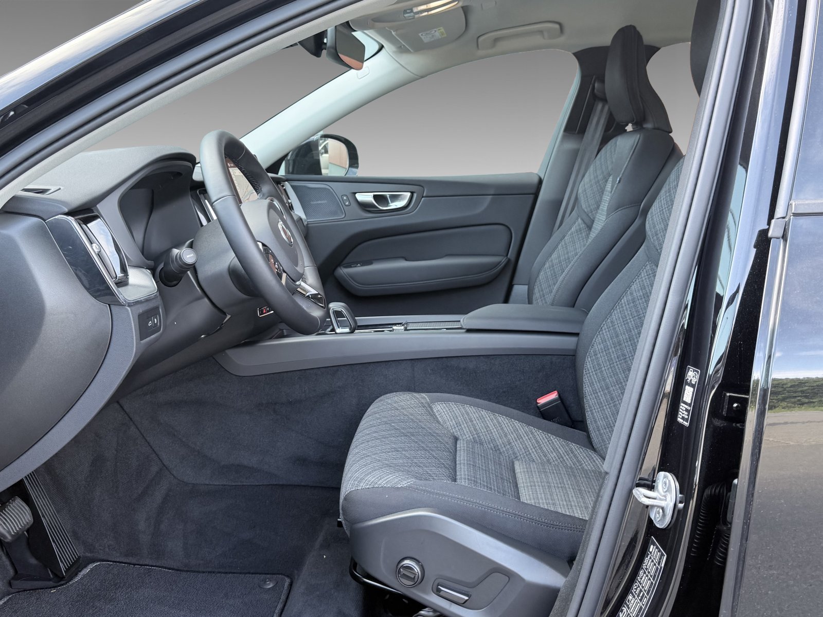 Volvo XC60 T6 Core+CarPlay+Keyless+Winter-Paket