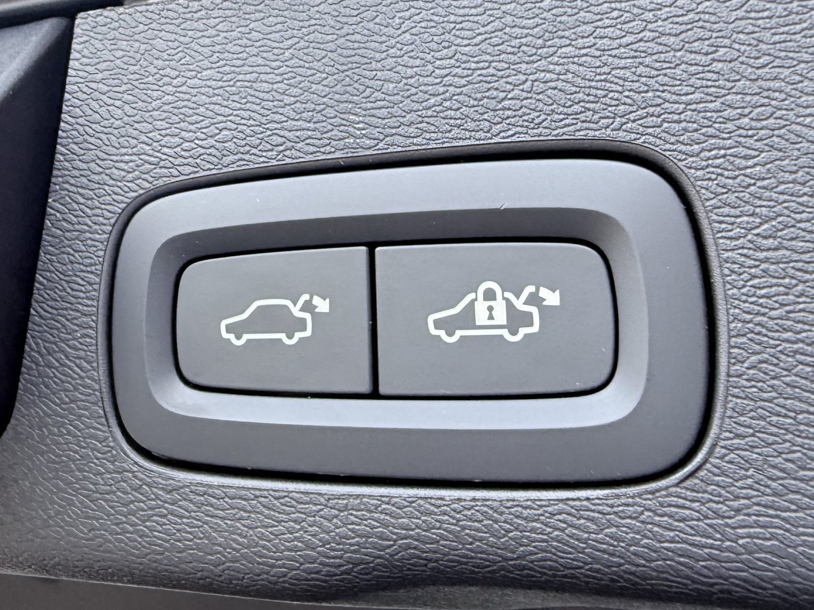 Volvo XC60 T6 Core+CarPlay+Keyless+Winter-Paket