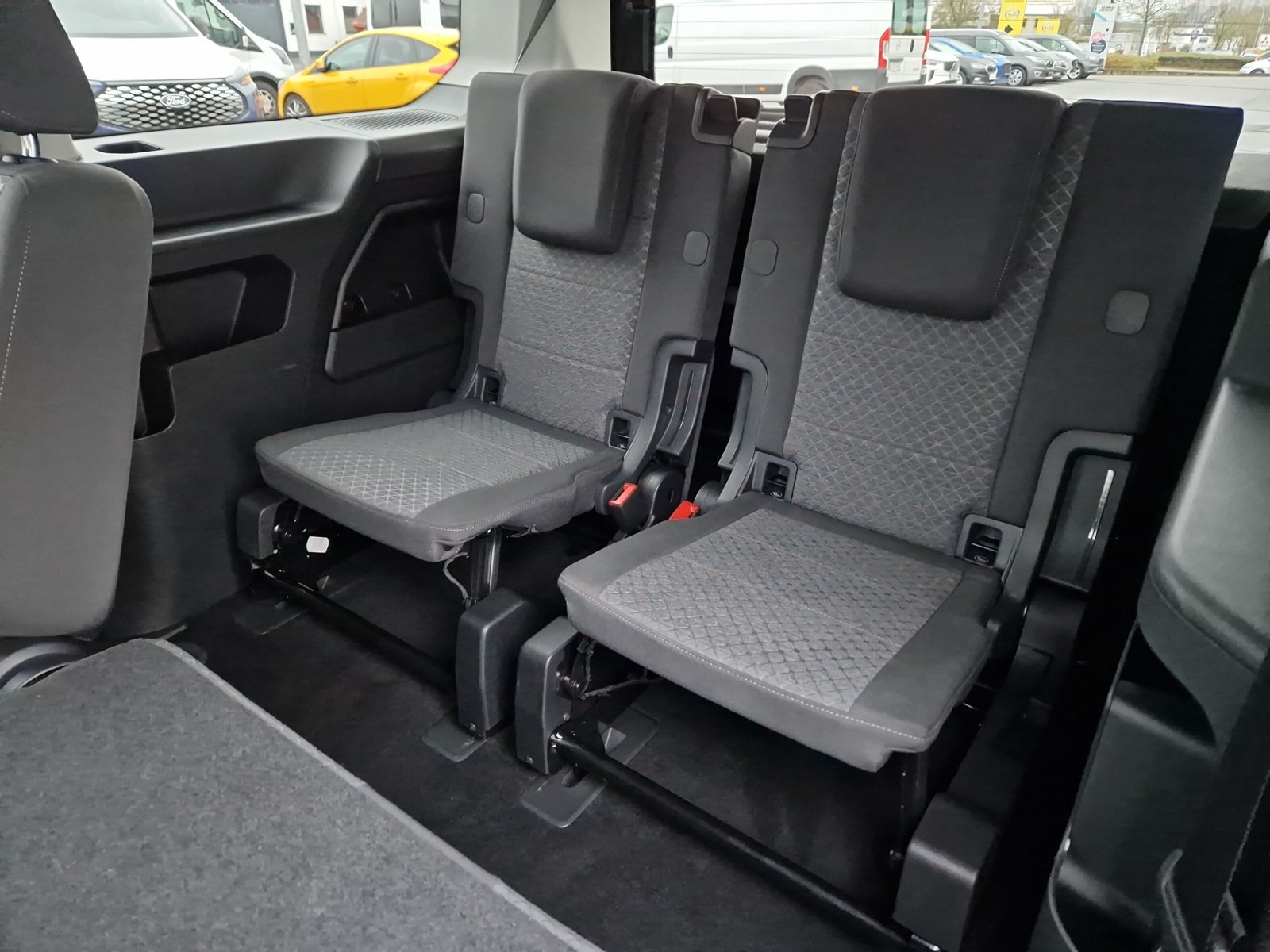 Ford Tourneo Connect Grand L2 Titanium 1.5l EcoBoost 84KW(114PS) Automatik-Getriebe 7 Sitzer, Navi, Klimaautomatik