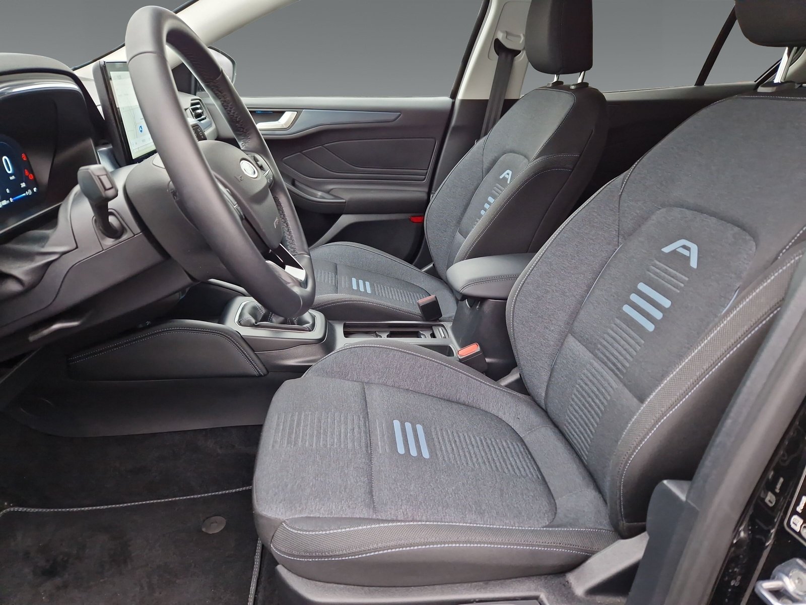 Ford Focus 1.0l Mild-Hybrid Active X, AHK fest, Navi, RfKamera, B&O Soundsystem, Klimaautomatik
