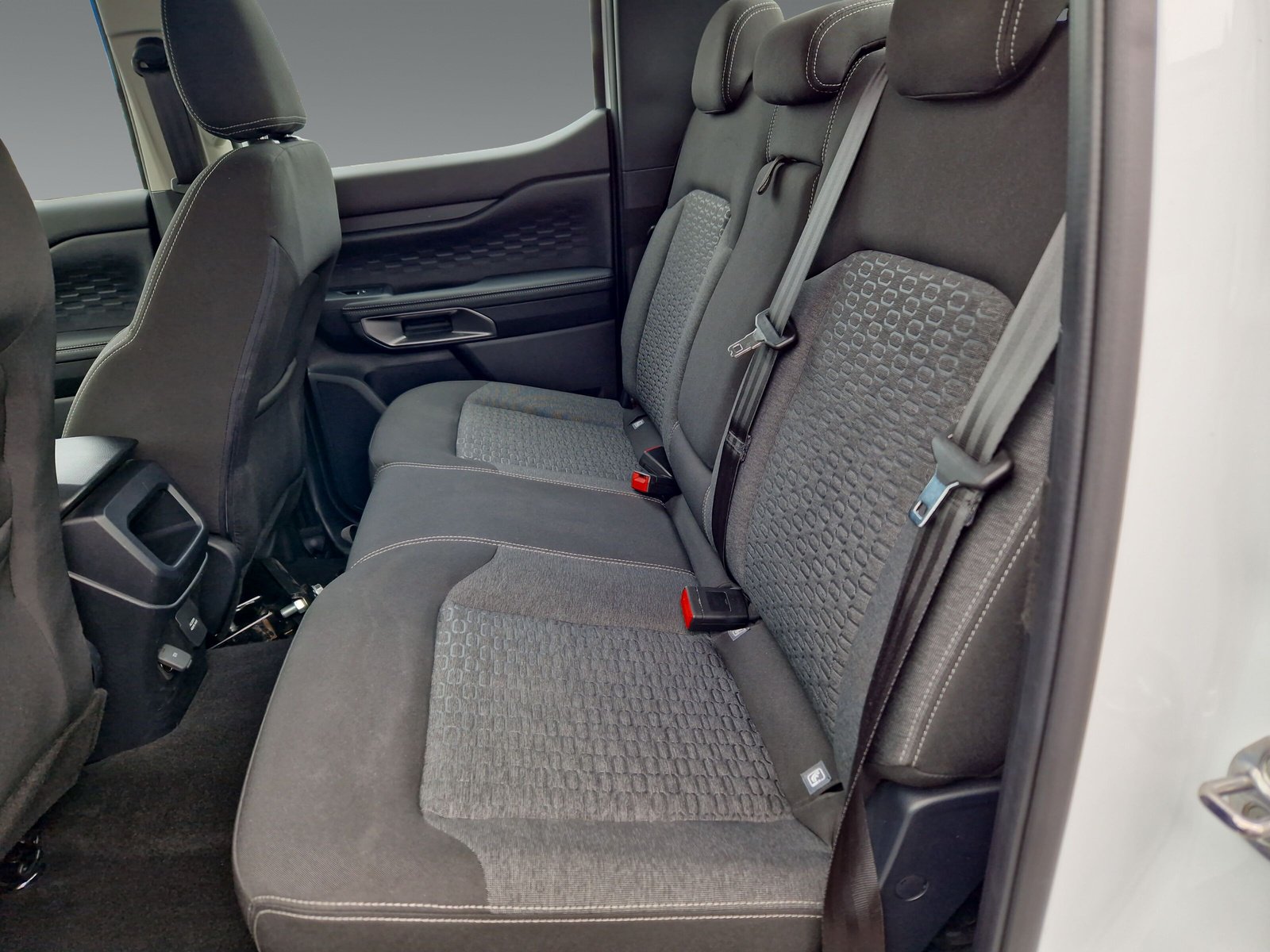 Ford Ranger XLT 4x4 Doppelkabine 2.0l TDci 125KW(170PS) Automatik-Getriebe, AHK, Navi, Laderaumrollo, Sitzheizung