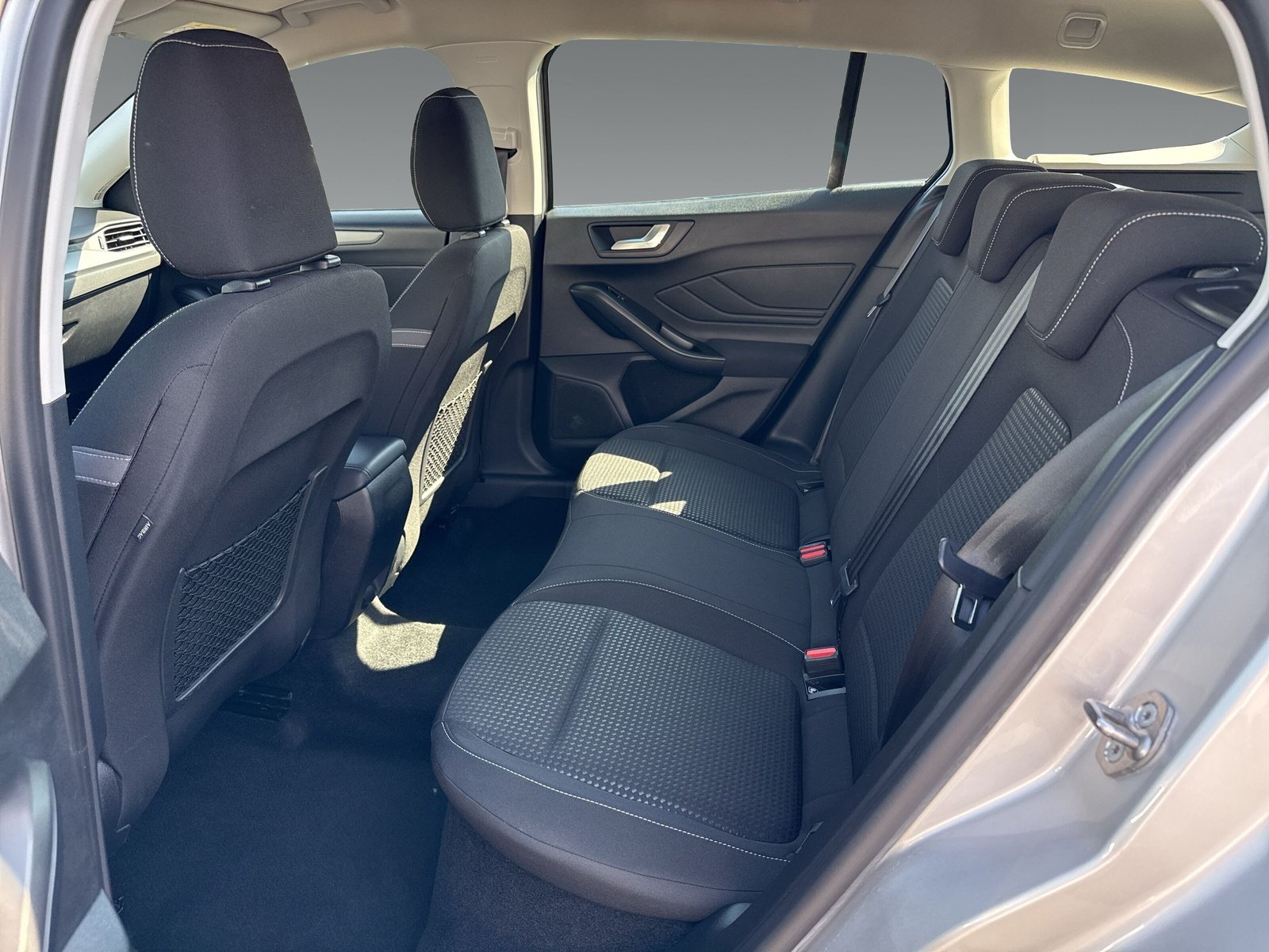 Ford Focus Turnier Cool&Connect 1.0l Ecoboost 92KW(125PS) Klima, Navi, Sitzheizung, Parkhilfe vorne+hinten