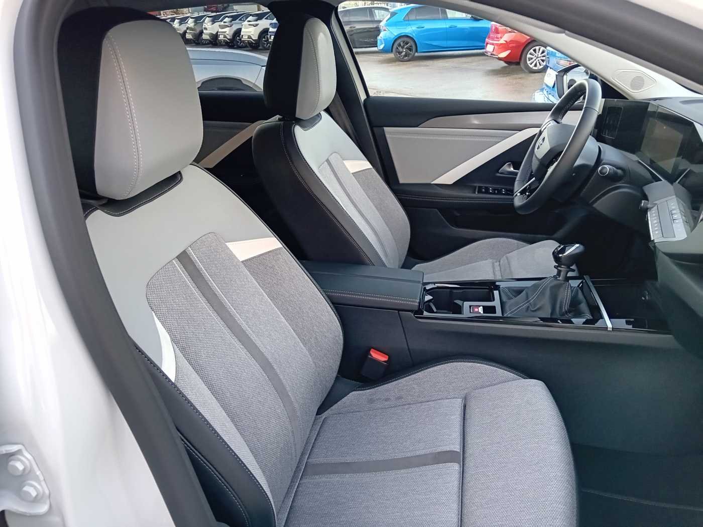 Opel Astra Sports Tourer 1.2 Elegance *AHK*KEYLESS*SITZHZG*RFKAM*