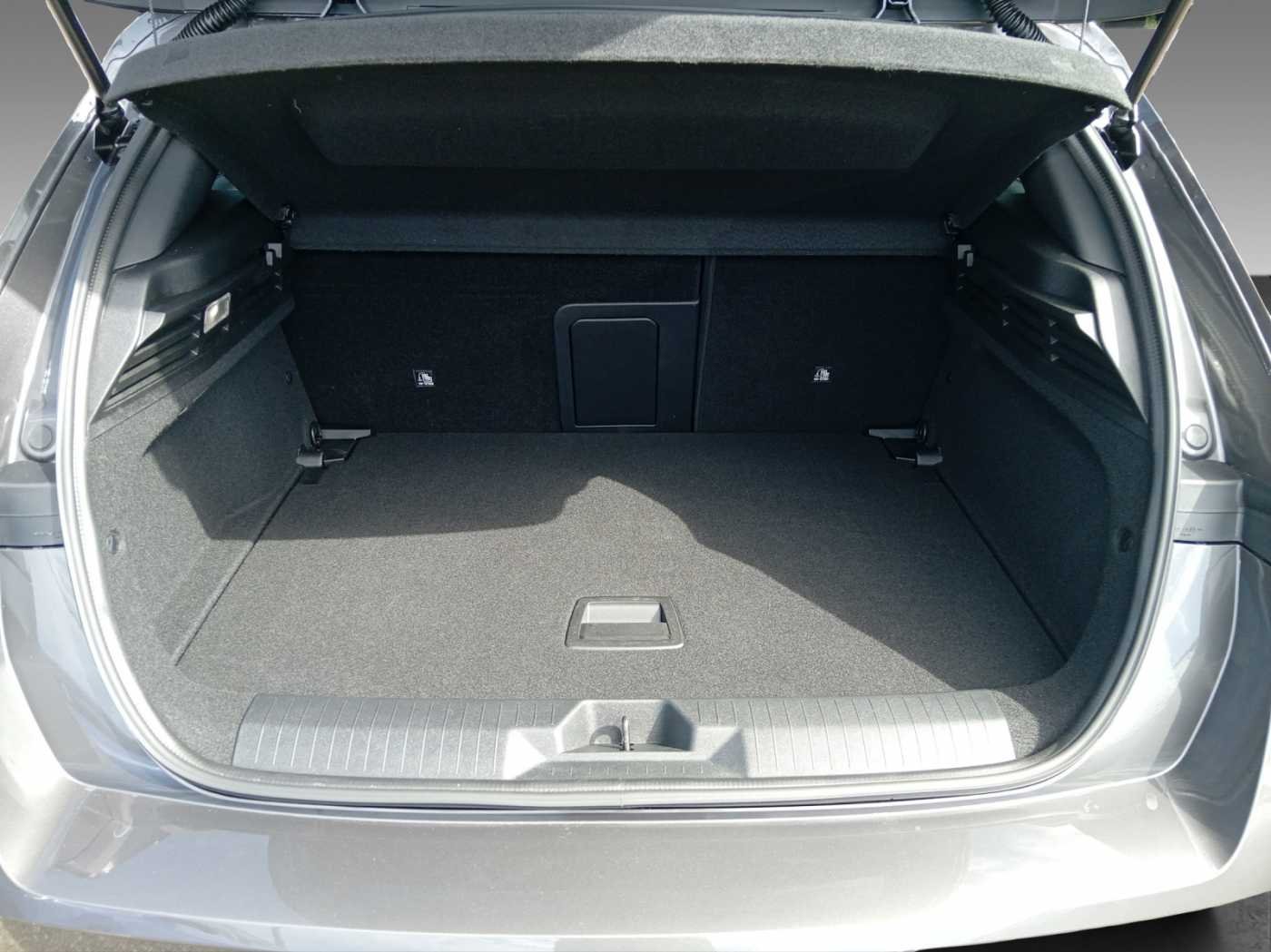 Opel Astra 1.2 GS *NAVI*KEYLESS*SITZHZG*