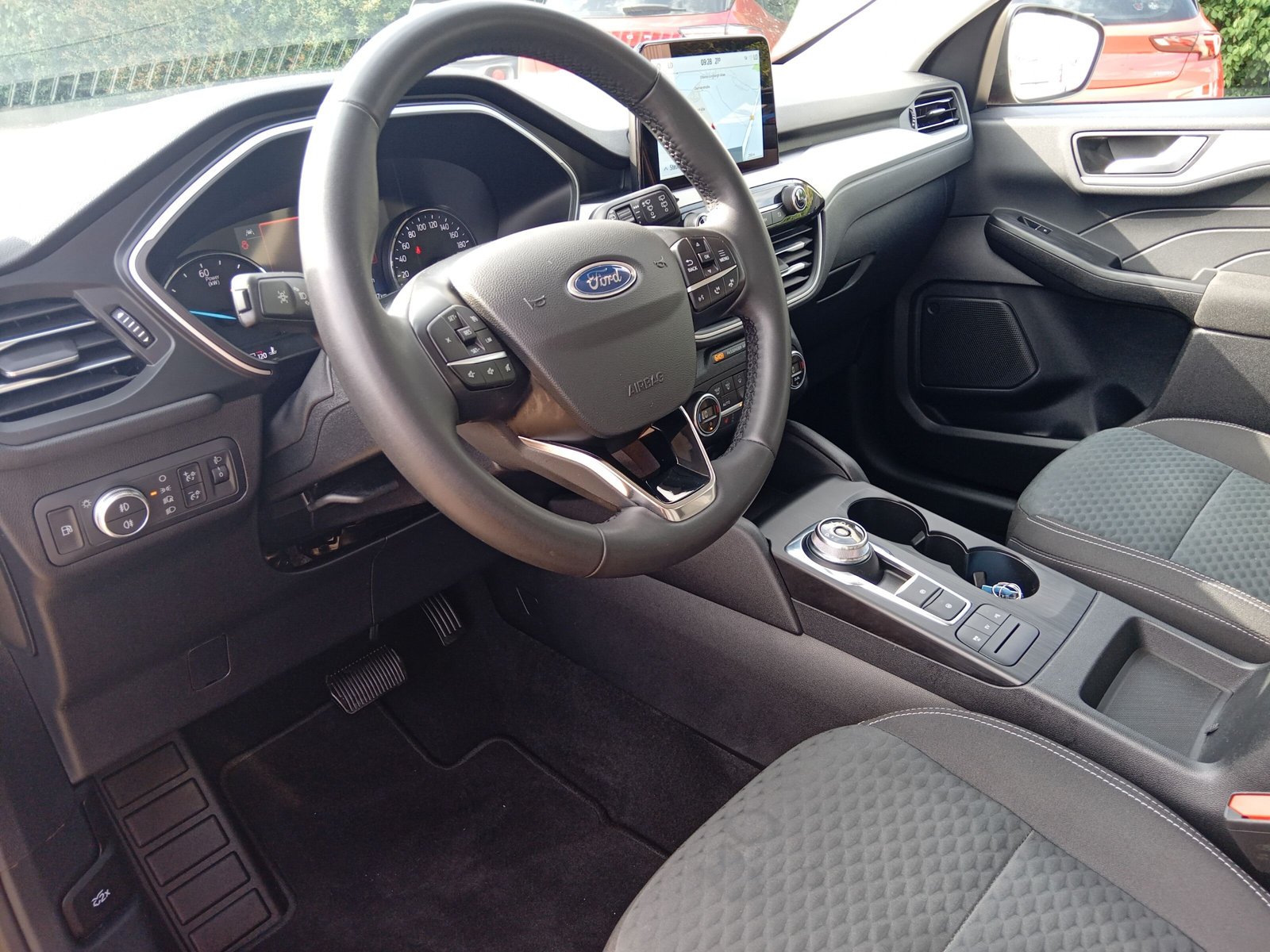 Ford Kuga Plug-In Hybrid Cool & Connect *AUTOM.*NAVI*PDC*