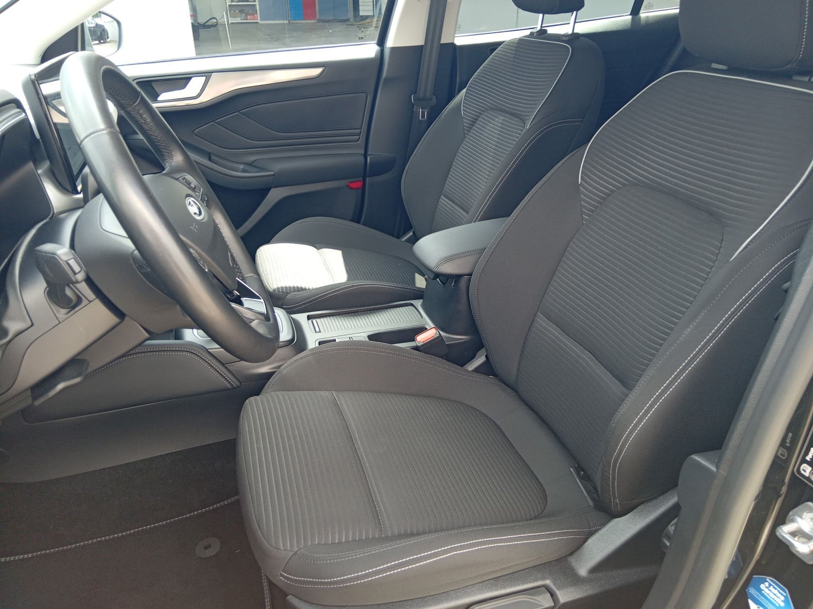 Ford Focus 1.0 Titanium *AUTOMATIK*NAVI*KAMERA*